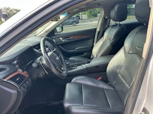 Used 2019 Cadillac CTS Luxury RWD image 15