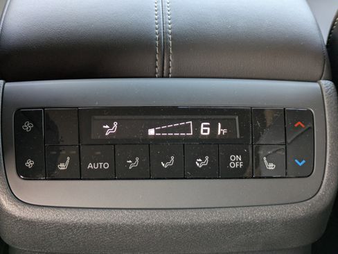 New 2026 Nissan Pathfinder Platinum image 16