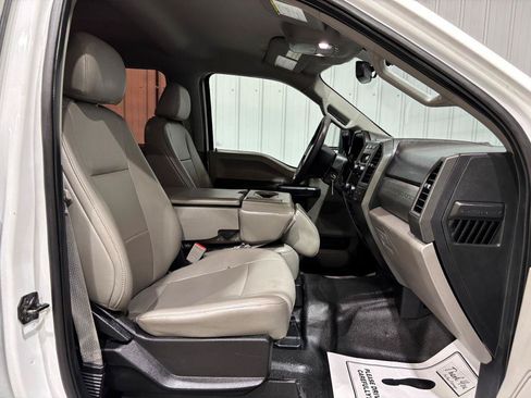 Used 2019 Ford F250 XL w/ Camper Package RWD image 12