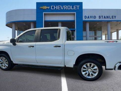 Used 2023 Chevrolet Silverado 1500 Custom AWD/4WD image 5