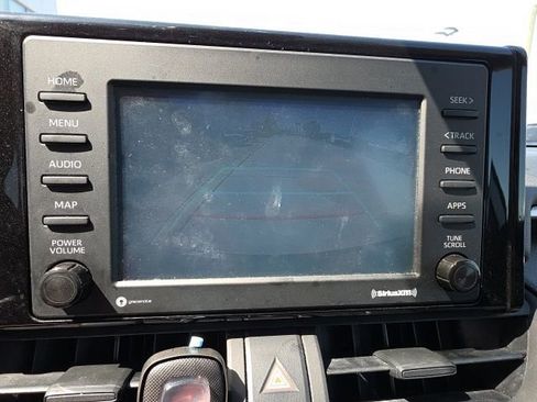 Used 2022 Toyota RAV4 LE image 19