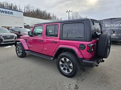 Used 2022 Jeep Wrangler Unlimited Sahara w/ Cold Weather Group image 3