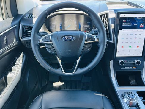 Used 2024 Ford Edge SEL w/ Convenience Package AWD/4WD image 16