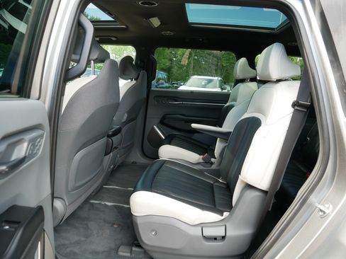 Used 2024 Kia EV9 GT-Line AWD/4WD image 35
