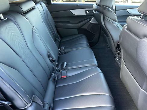 Certified 2025 Acura MDX w/ Technology Package image 10