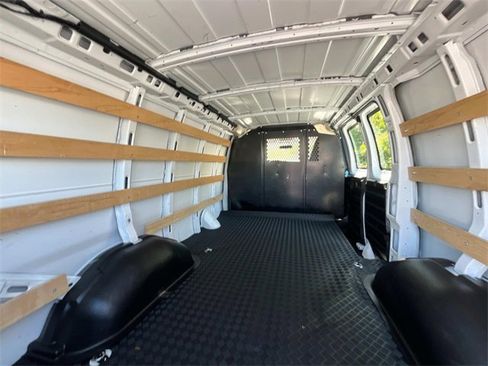 Used 2022 GMC Savana 2500 w/ Driver Convenience Package image 8