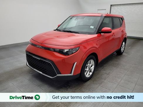 Used 2023 Kia Soul S image 1