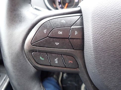 Used 2019 Jeep Cherokee Trailhawk AWD/4WD image 15