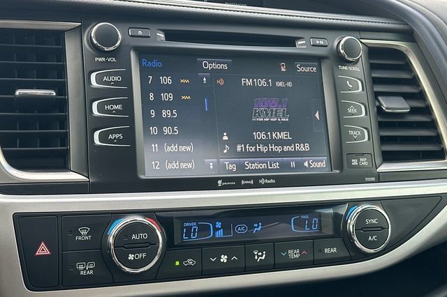 Certified 2019 Toyota Highlander XLE FWD image 24