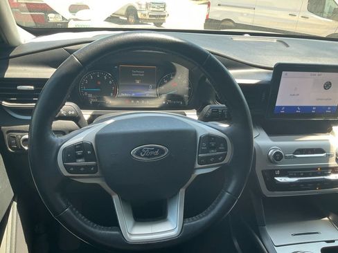 Used 2021 Ford Explorer XLT RWD image 21