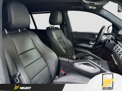 Used 2024 Mercedes-Benz GLS 450 4MATIC image 32