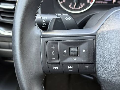 Used 2025 Nissan Rogue SV FWD image 21