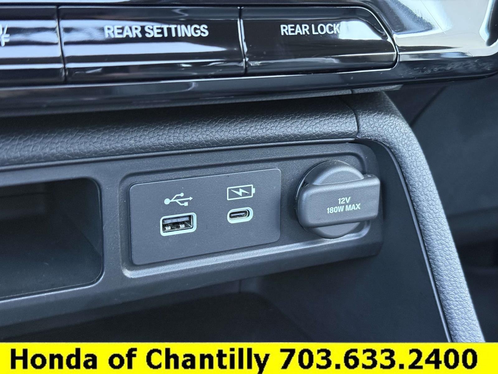 Certified 2025 Honda Pilot Touring image 27