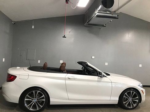 Used 2015 BMW 228i xDrive Convertible image 3