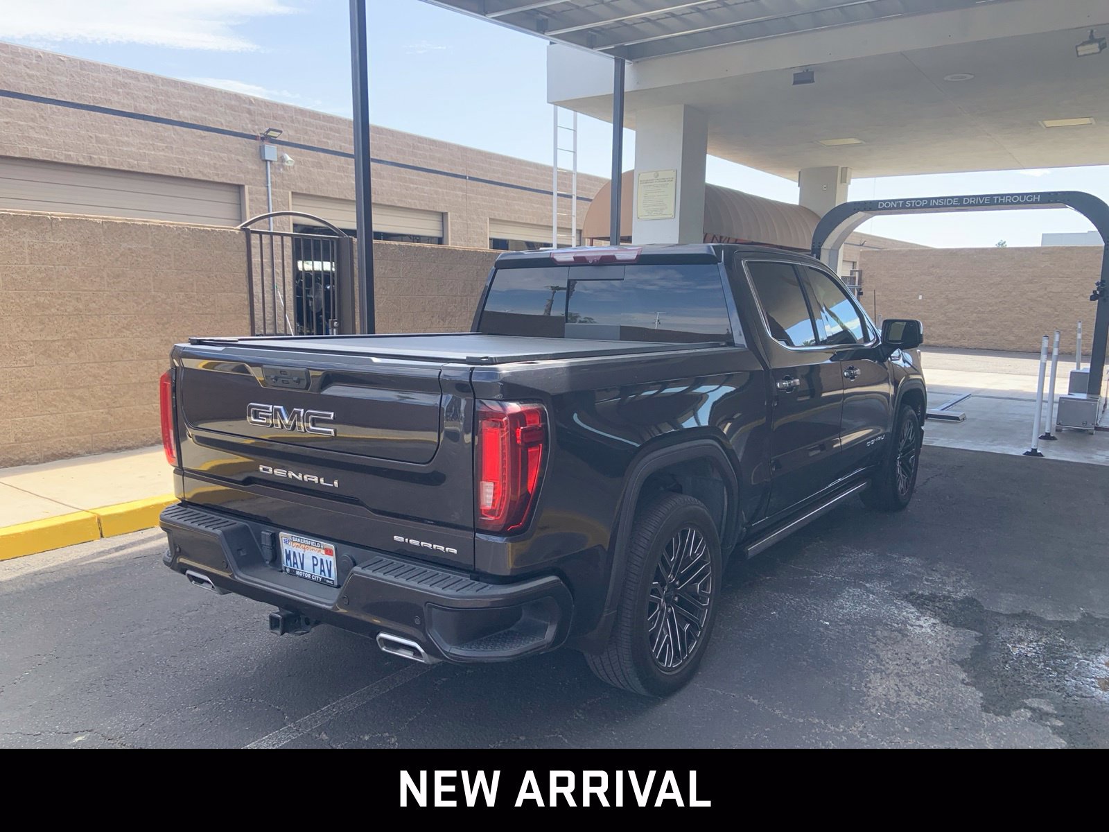 Used 2022 GMC Sierra 1500 Denali Ultimate AWD/4WD image 4