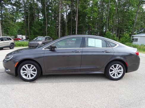 Used 2016 Chrysler 200 Limited Sedan FWD image 6