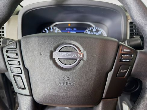 Used 2022 Nissan Frontier SV RWD image 16