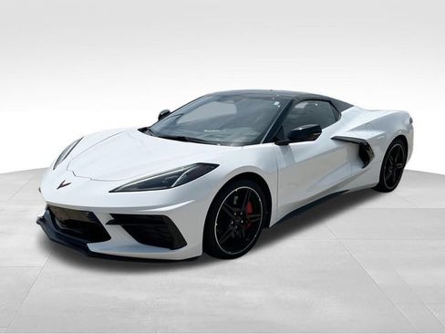 Used 2024 Chevrolet Corvette Stingray Premium Conv w/ Z51 Performance Package RWD image 4