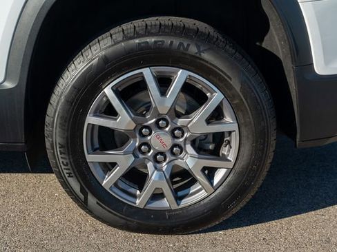 Used 2020 GMC Acadia SLT image 9