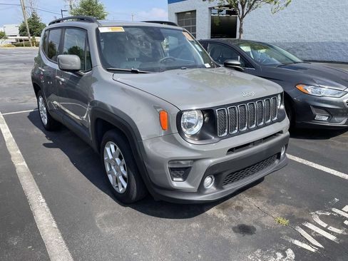 Used 2020 Jeep Renegade Latitude w/ Popular Equipment Group FWD image 1