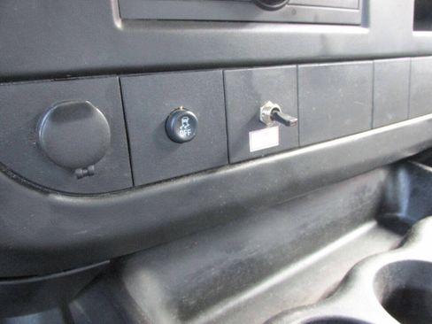 Used 2014 Chevrolet Express 3500 RWD image 55
