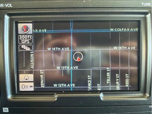 Used 2012 Toyota Sienna XLE image 23