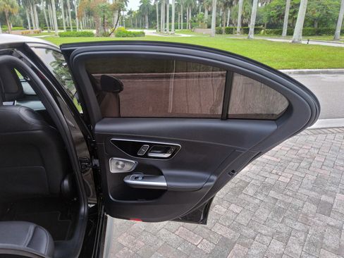 Used 2024 Mercedes-Benz C 300 Sedan image 39