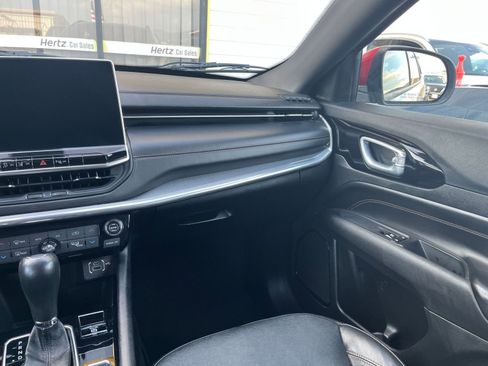 Used 2023 Jeep Compass Limited image 35