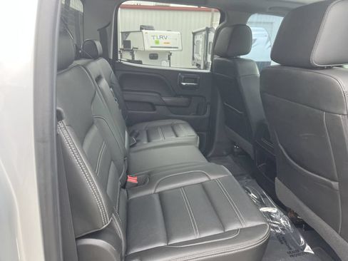 Used 2019 GMC Sierra 2500 Denali w/ Duramax Plus Package AWD/4WD image 15