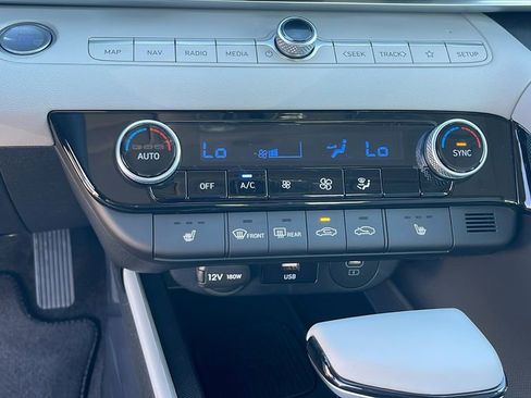 New 2026 Hyundai Elantra Limited image 21