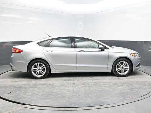 Used 2018 Ford Fusion SE image 8