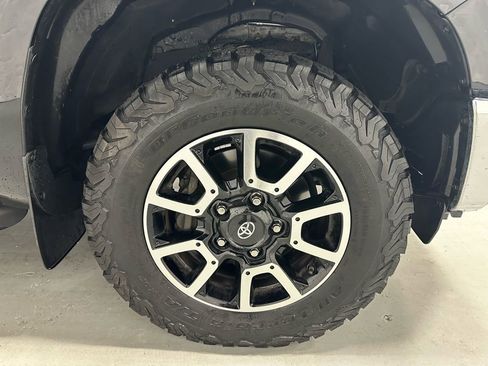 Used 2020 Toyota Tundra Limited w/ Limited Premium Package image 63
