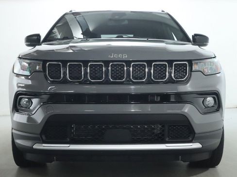 Used 2023 Jeep Compass Limited AWD/4WD image 5