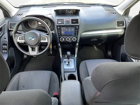 Used 2018 Subaru Forester 2.5i Premium w/ All-Weather Package image 11