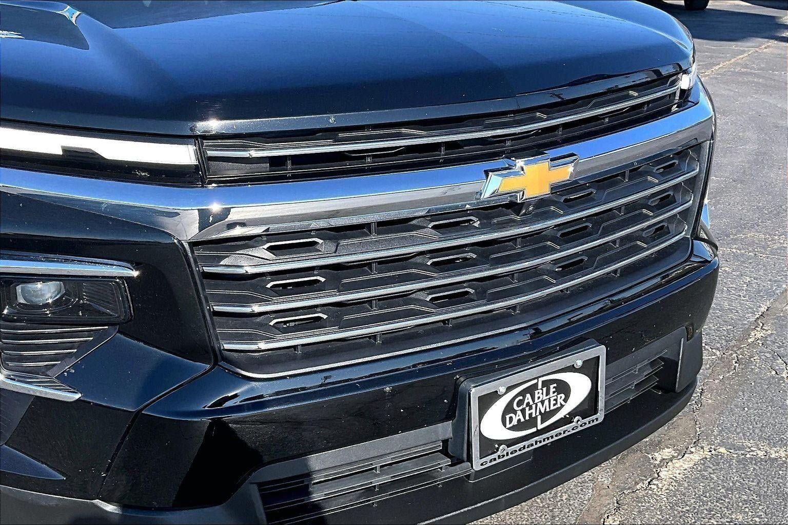 Used 2024 Chevrolet Traverse LT FWD image 4