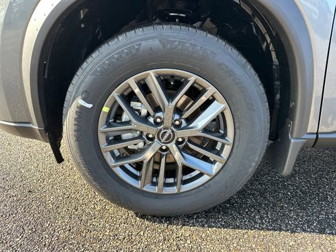 New 2026 Nissan Rogue S image 11