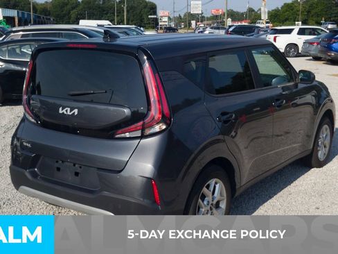 Used 2024 Kia Soul LX w/ Option Group 015 FWD image 3