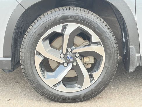 Used 2023 Subaru Forester Touring AWD/4WD image 11