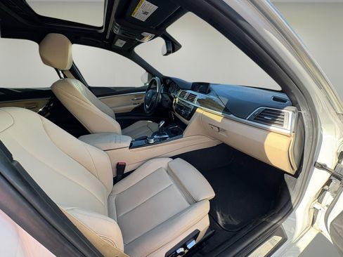 Used 2018 BMW 330i xDrive Sedan image 22