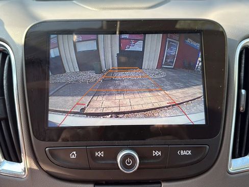 Used 2017 Chevrolet Malibu LT w/ Leather Package image 36