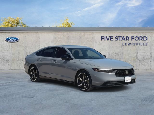 Used 2024 Honda Accord Sport image 2