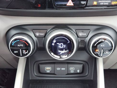 New 2026 Hyundai Venue SEL FWD image 15