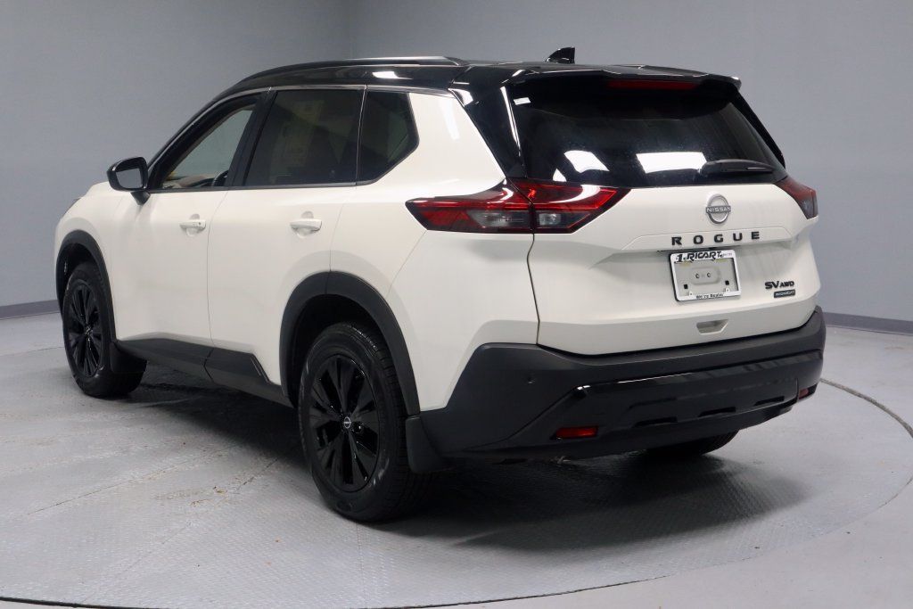 Certified 2023 Nissan Rogue SV w/ SV Premium B Package AWD/4WD image 9