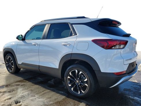 Used 2023 Chevrolet TrailBlazer LT w/ Convenience Package image 3
