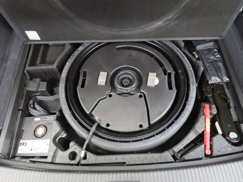 Used 2023 Audi Q5 2.0T Premium w/ Convenience Package AWD/4WD image 35