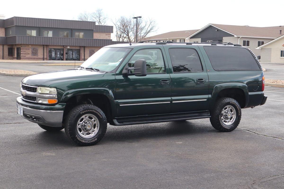 Used 2002 Chevrolet Suburban 2500 LT AWD/4WD image 10