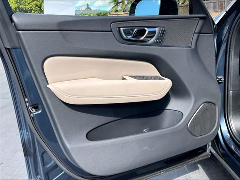 New 2026 Volvo XC60 B5 Plus w/ Protection Package Premier AWD/4WD image 24