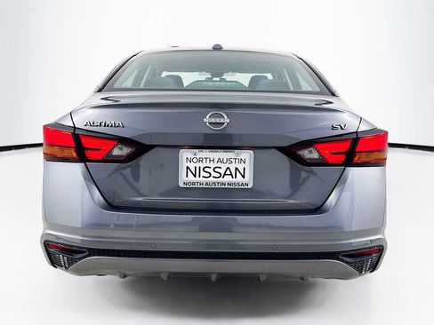 Used 2024 Nissan Altima 2.5 SV FWD image 7