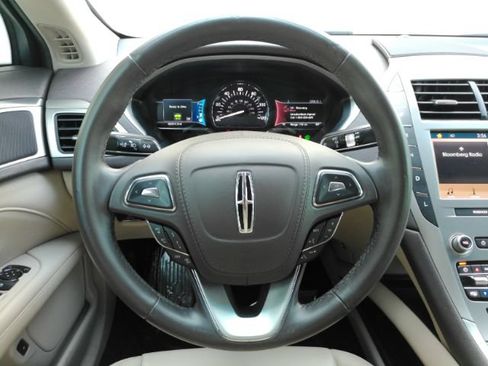 Used 2019 Lincoln MKZ Premiere FWD image 32