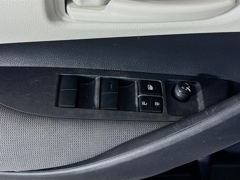 Used 2025 Toyota Corolla LE FWD image 23